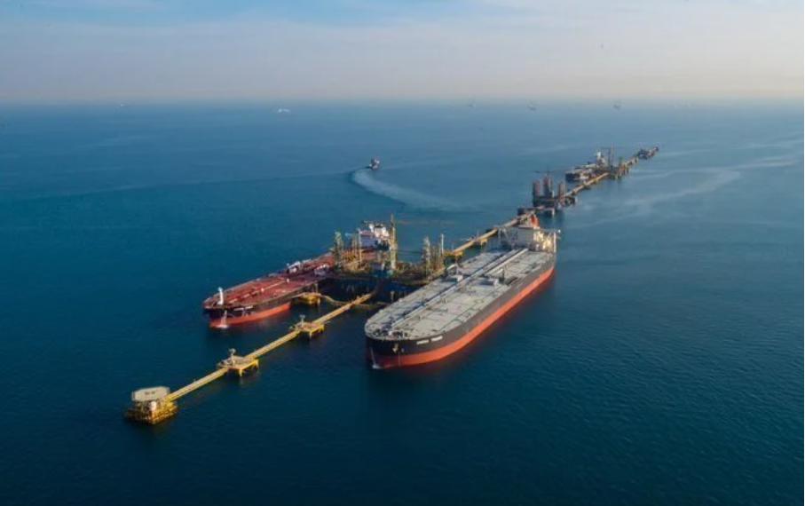 قيمة صادرات النفط السعودية تقفز 43 % خلال سبتمبر إلى 100.2 مليار ريال