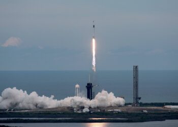 السعوديان برناوي والقرني ينطلقان نحو الفضاء